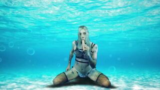 Underwear Boulder Holder Candy Dancing and Rubbing Clitty