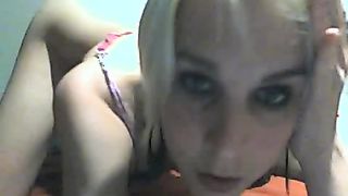 Bleached tranny sucks her lovely toy and shows her bottom